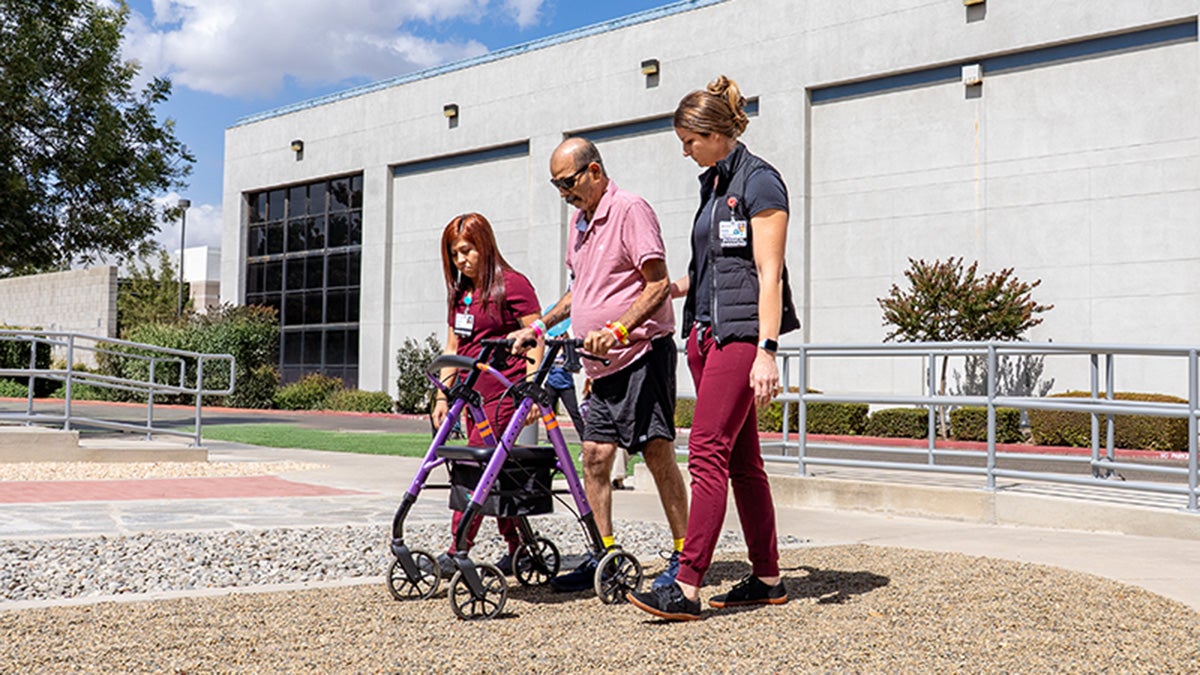 patient on mobility course